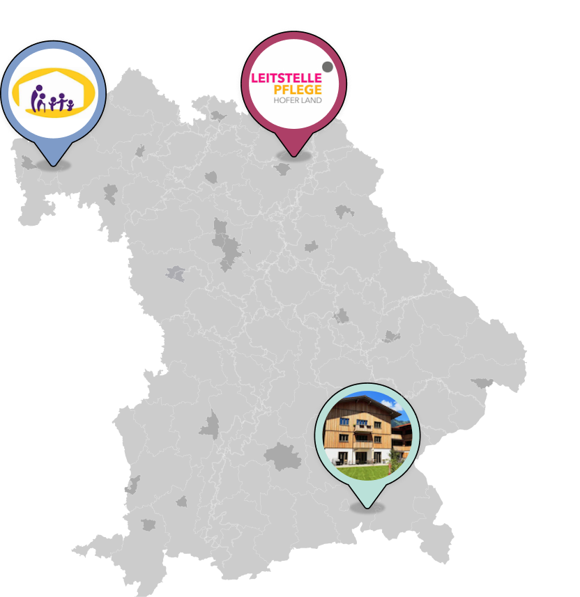 Bayernkarte mit drei Pflegeprojekten: Leitstelle Pflege in Hof, Haus St. Vinzenz von Paul in Kleinostheim und selbstbestimmtes Wohnen am Rathausplatz in Unterwössen.